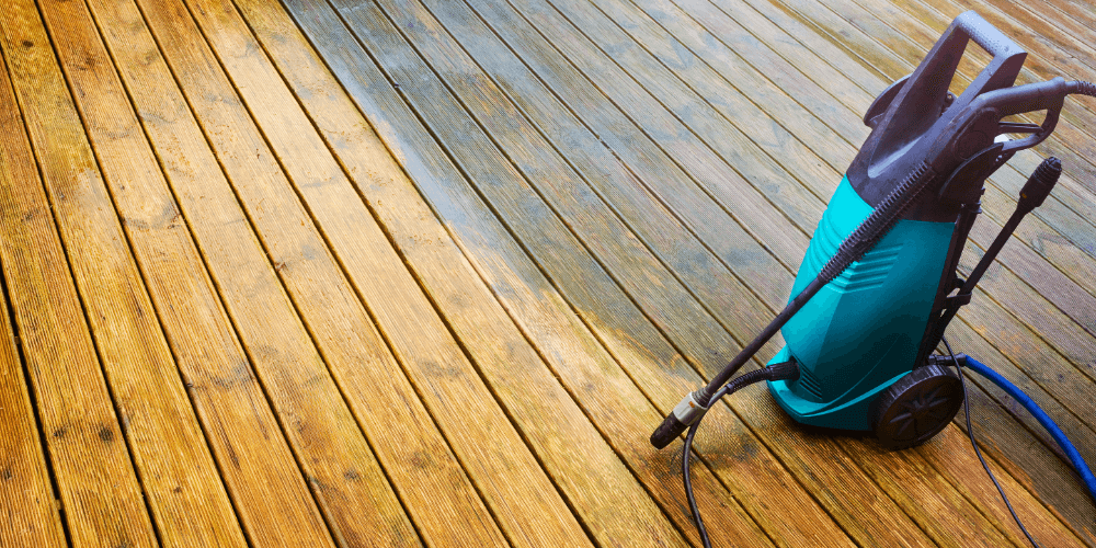 What is a pressure washer and how it work?