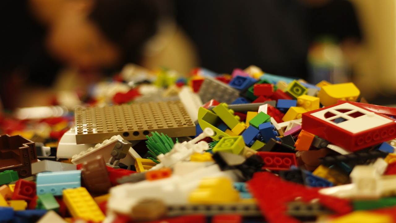 Building a Greener Tomorrow: Switching to Chinese LEGO